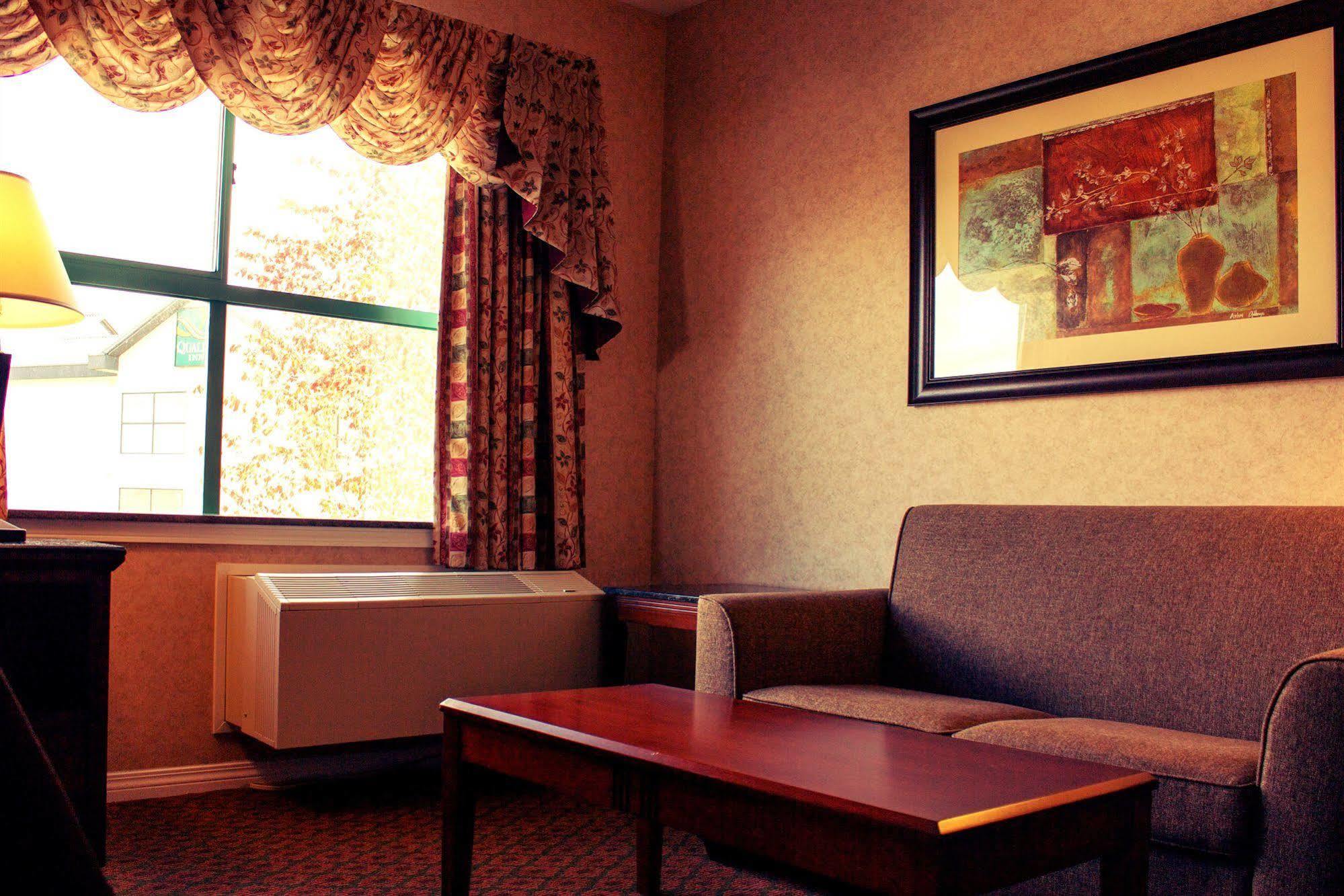 Prestige Aberdeen Lodge カムループス エクステリア 写真